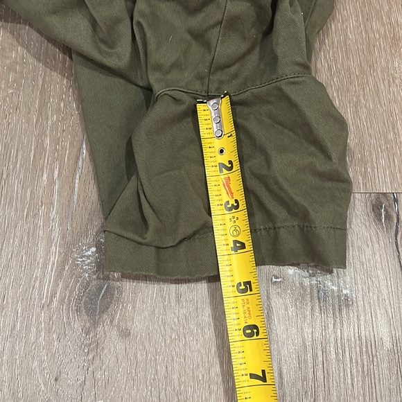 Green shorts - Picture 5 of 5